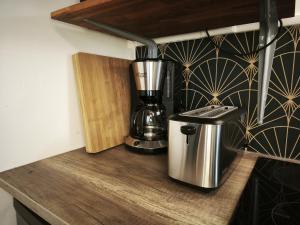 Kohvi ja tee valmistamise võimalus majutusasutuses LE PETIT PONTILLARD - Hypercentre - Face Opera & Parcs