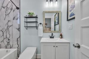 Koupelna v ubytování Coral House-nearby attractions