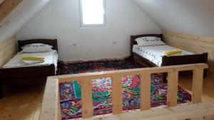 เตียงในห้องที่ Rafting Camp Apartments Montenegro Goran Lekovic
