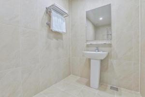 Berith Hotel的一间浴室