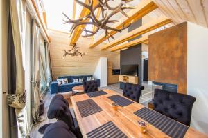Część wypoczynkowa w obiekcie udanypobyt Apartament Sky SPA