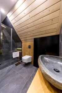 Łazienka w obiekcie udanypobyt Apartament Sky SPA