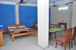 Gallery image of Vinayaka Deluxe Lodge in Kushālnagar +36 photos