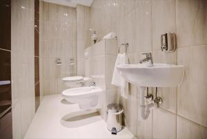 Kúpeľňa v ubytovaní Elixír Medical Wellness Hotel