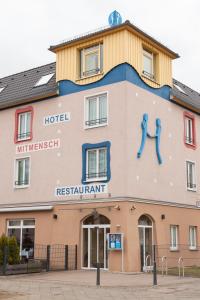 a hotel in the center of a city at Hotel Mit-Mensch in Berlin