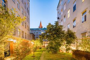 Vonkajšia záhrada v ubytovaní Best Western Plus Celebrity Suites
