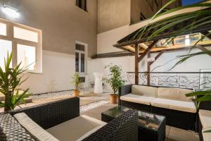 Posedenie v ubytovaní Best Western Plus Celebrity Suites