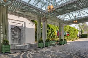 Vườn quanh Çırağan Palace Kempinski Istanbul +53 ảnh