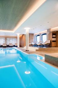 สระว่ายน้ำที่อยู่ใกล้ ๆ หรือใน Hotel Bayerischer Hof