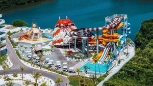Mangrove Beach Corendon Curacao All-Inclusive Resort, Curio by Hilton游泳池或附近泳池