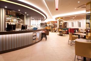 Hampton By Hilton Regensburg的休息区