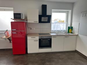 Kuchyň nebo kuchyňský kout v ubytování Monteur -sowie Ferienwohnungen in Grünberg, nahe Gießen