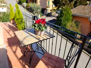 A balcony or terrace at Chiantirooms Guesthouse