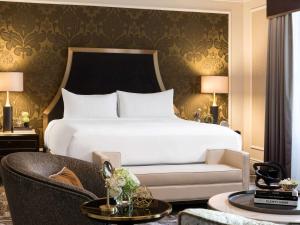 Postel nebo postele na pokoji v ubytování Fairmont Hotel Vancouver