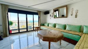 Χώρος καθιστικού στο Appartement Confort Vue Mer I Piscine et Parking I Exclusivement aux Familles