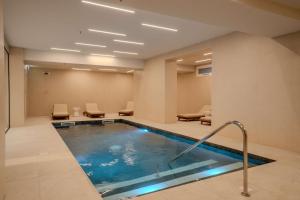 Terradamari Resort & Spa Marina di Modica,Tapestry by Hilton内部或周边的泳池