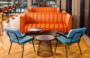 Spark by Hilton London Romford的休息区