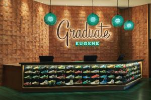 Graduate by Hilton Eugene的证书、奖牌、标识或其他文件