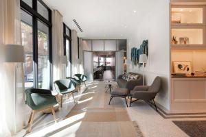 Hotel Theo New Orleans, Tapestry Collection by Hilton的休息区
