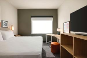 Postel nebo postele na pokoji v ubytování Spark By Hilton Las Vegas Airport