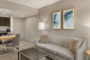 Kuchyň nebo kuchyňský kout v ubytování Homewood Suites by Hilton Palo Alto