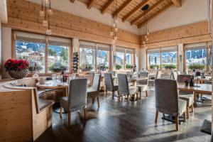Restoran või mõni muu söögikoht majutusasutuses Hotel Spitzhorn Superieur