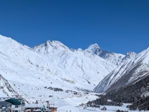 山景或在旅馆看到的山景