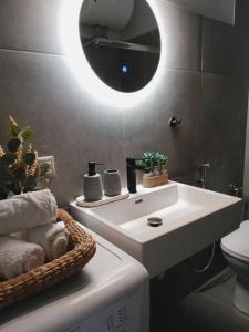 Koupelna v ubytování MARINA HOUSE + 10 fotografií
