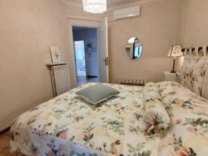 Ένα ή περισσότερα κρεβάτια σε δωμάτιο στο Casa Giuli