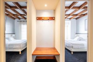 Postel nebo postele na pokoji v ubytování Hôtel Ithurria - Teritoria