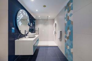 Un baño de Hilton Malta