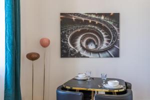 Fotografia z galérie ubytovania The Gatsby room - 50m des halles - Local vélo v destinácii Narbonne + 8 fotografií