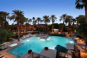 Bazén v ubytování DoubleTree by Hilton Paradise Valley Resort Scottsdale nebo v jeho okolí