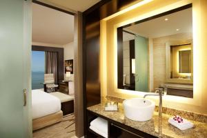 Um banheiro em Hilton Panama