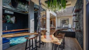 Ruang duduk di Ama private villa 4bdr in LUX Tulum country club