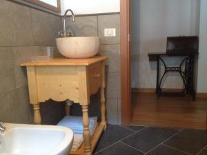 Zdjęcie z galerii obiektu Il Capriolo Felice - Agriturismo w mieście Lastebasse