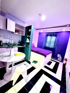 Η κουζίνα ή μικρή κουζίνα στο Baguio Equinoxx Homestay