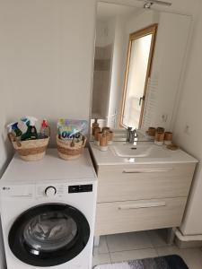 Fotografie z fotogalerie ubytování Chez Sibylle ParcNaturelPetitVeniseChevreuseVersaillesOrly appartement entier 69 M2 ou chambre v destinaci Saint-Rémy-lès-Chevreuse