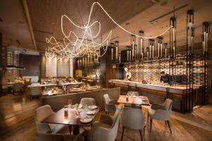 东京台场希尔顿酒店餐厅或其他用餐的地方