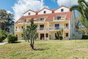 Gallery image of Albouro Seafront Apartments in Katelios