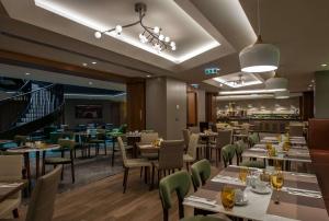 Restaurace v ubytování DoubleTree by Hilton Istanbul - Sirkeci