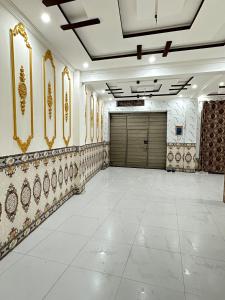 Imagen de la galería de Entire Home in Peshawar Gulbahar 3, en Peshawar