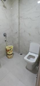 Koupelna v ubytování The Royal Metropolitan IGI Airport Delhi