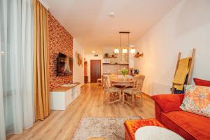 Η κουζίνα ή μικρή κουζίνα στο Golden Lake 526 at Oak Residence +23 φωτογραφίες