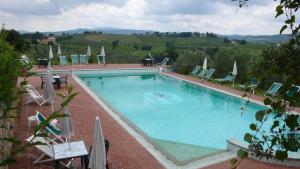 Bazén v ubytování Agriturismo Renai e Monte II nebo v jeho okolí