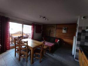 Posedenie v ubytovaní Chalet Du Bois De Suffin N 10 - Grand appartement de standing - 6/8 personnes MAE-8244
