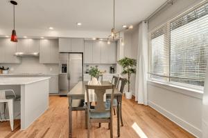 Afbeelding uit fotogalerij van Charming House in Nashville +16 foto's