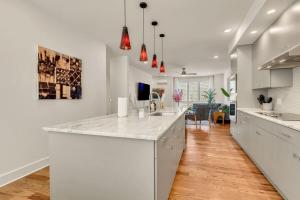 Afbeelding uit fotogalerij van Charming House in Nashville