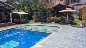 Piscina en o cerca de Chalet Real