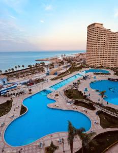 Bazén v ubytování Porto Sokhna pyramids Resort for family nebo v jeho okolí